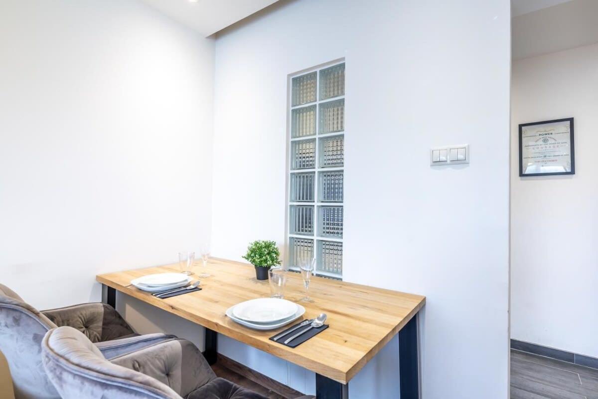 Cozy Quiet Apartment With A Balcony ブダペスト エクステリア 写真
