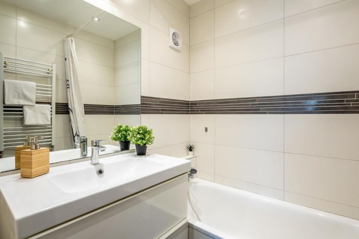 Cozy Quiet Apartment With A Balcony ブダペスト エクステリア 写真