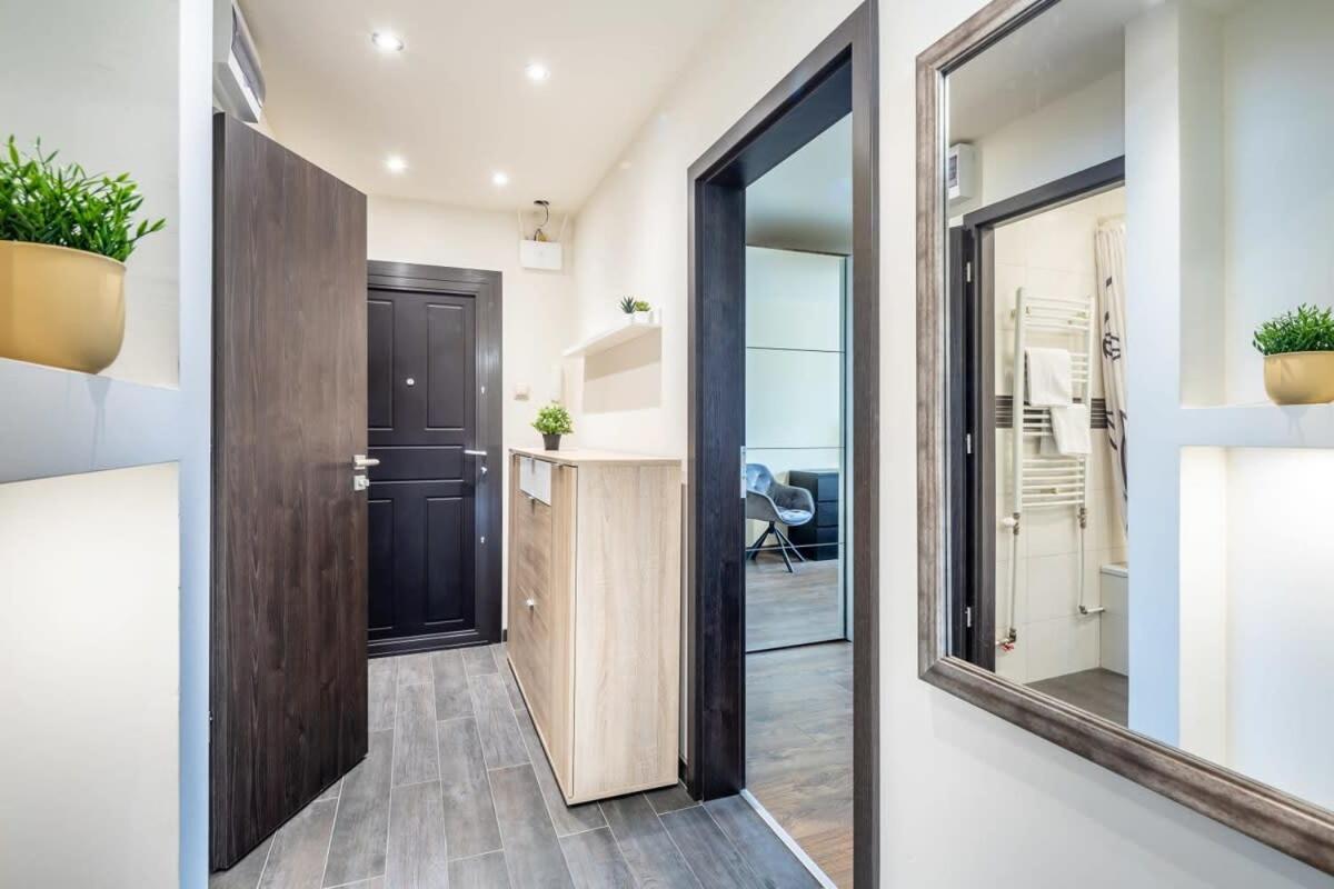 Cozy Quiet Apartment With A Balcony ブダペスト エクステリア 写真