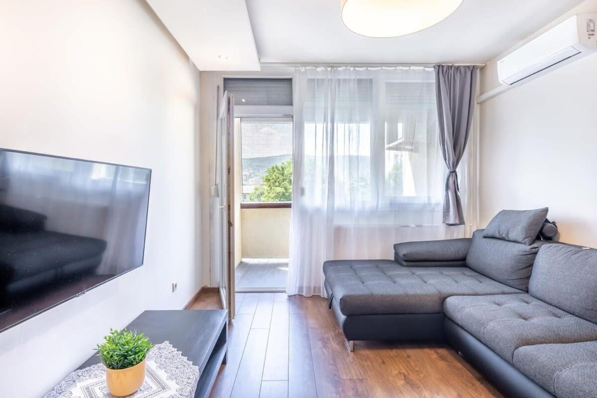 Cozy Quiet Apartment With A Balcony ブダペスト エクステリア 写真